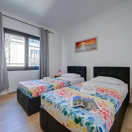 Apartment Boutique Homes *